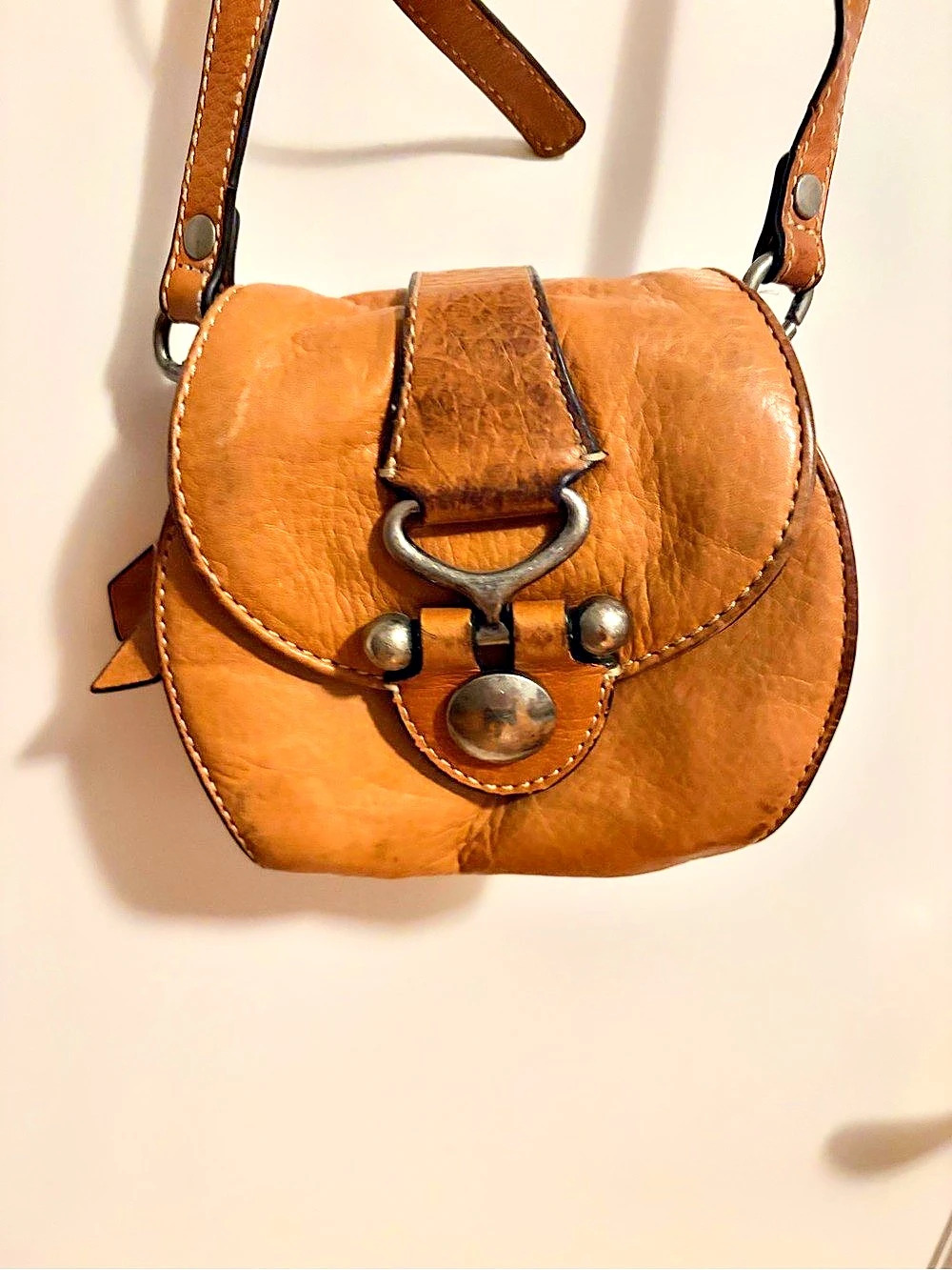 hobo international Crossbody Bag in Brown